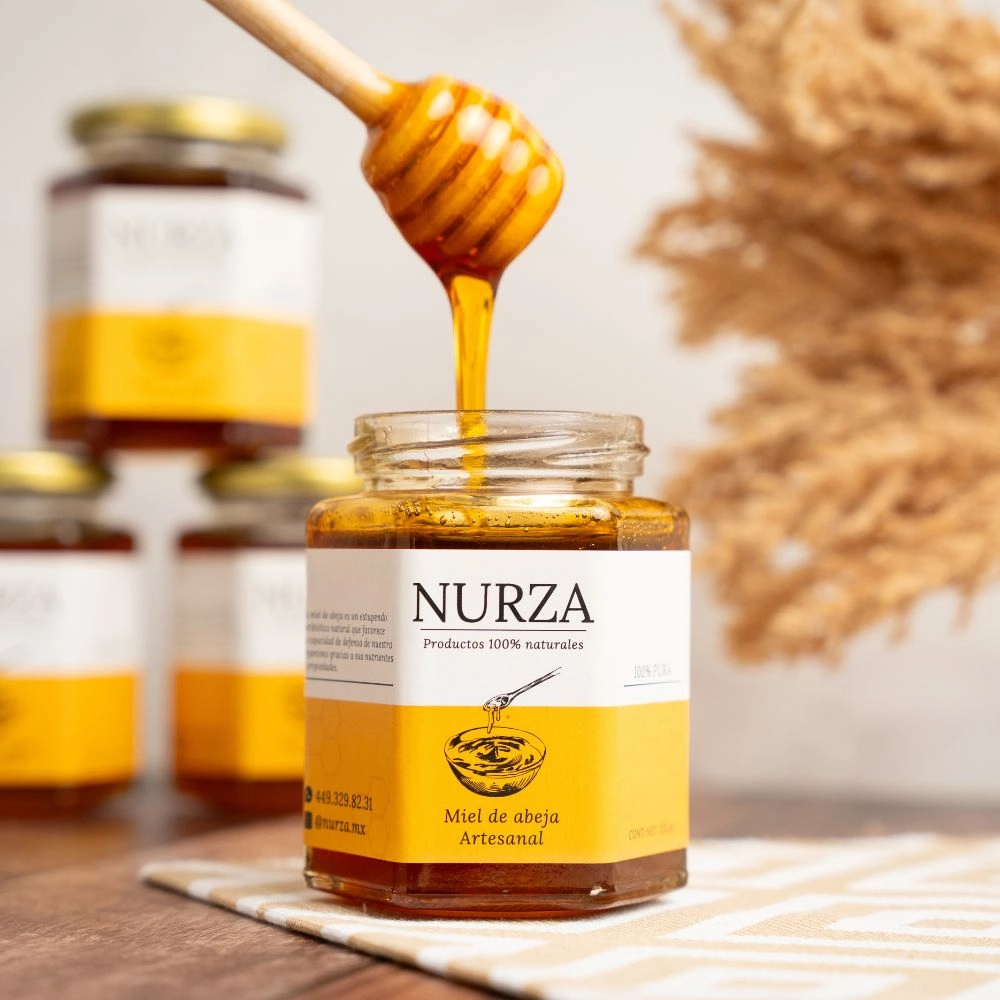 Envase de Miel de Abeja Artesanal de Emunah
